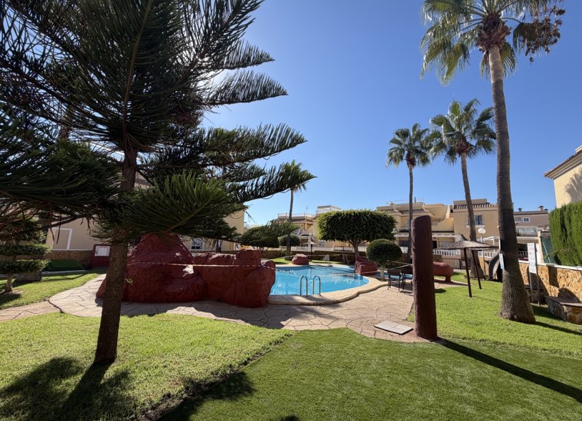 Resale - Apartment / Duplex - Orihuela Costa - Los Dolses