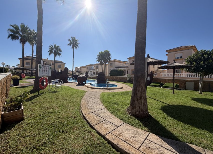 Resale - Apartment / Duplex - Orihuela Costa - Los Dolses