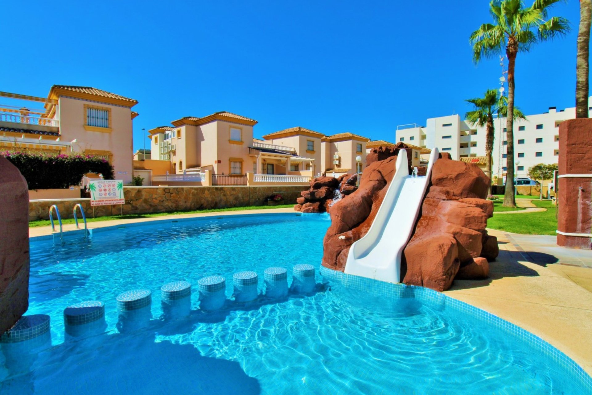 Resale - Apartment / Duplex - Orihuela Costa - Los Dolses