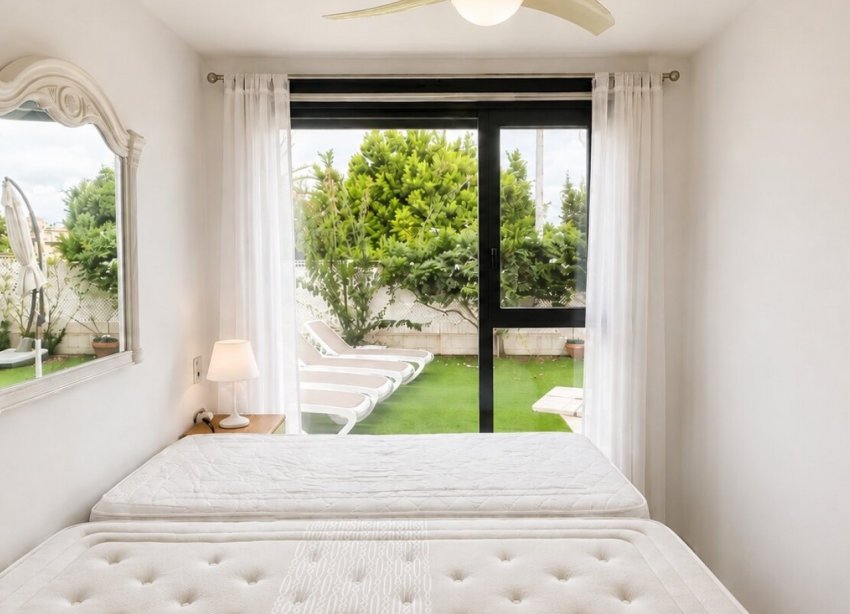 Resale - Apartment / Duplex - Orihuela Costa - Punta Prima