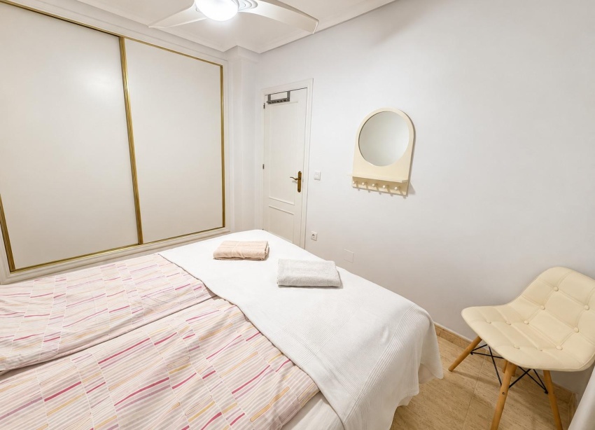 Resale - Apartment / Duplex - Orihuela Costa - Punta Prima