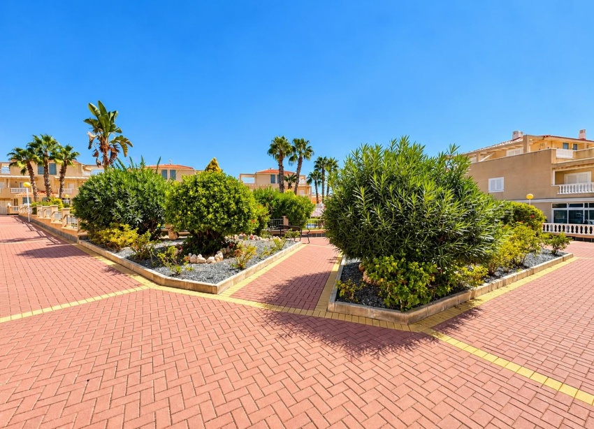 Resale - Apartment / Duplex - Orihuela Costa - Punta Prima
