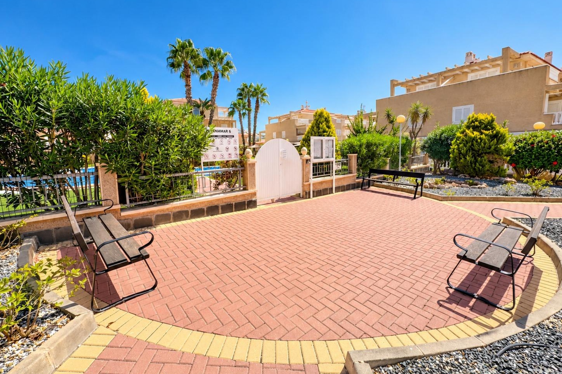 Resale - Apartment / Duplex - Orihuela Costa - Punta Prima