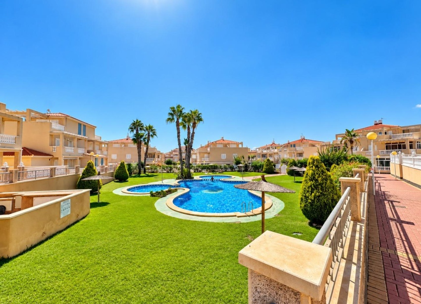 Resale - Apartment / Duplex - Orihuela Costa - Punta Prima