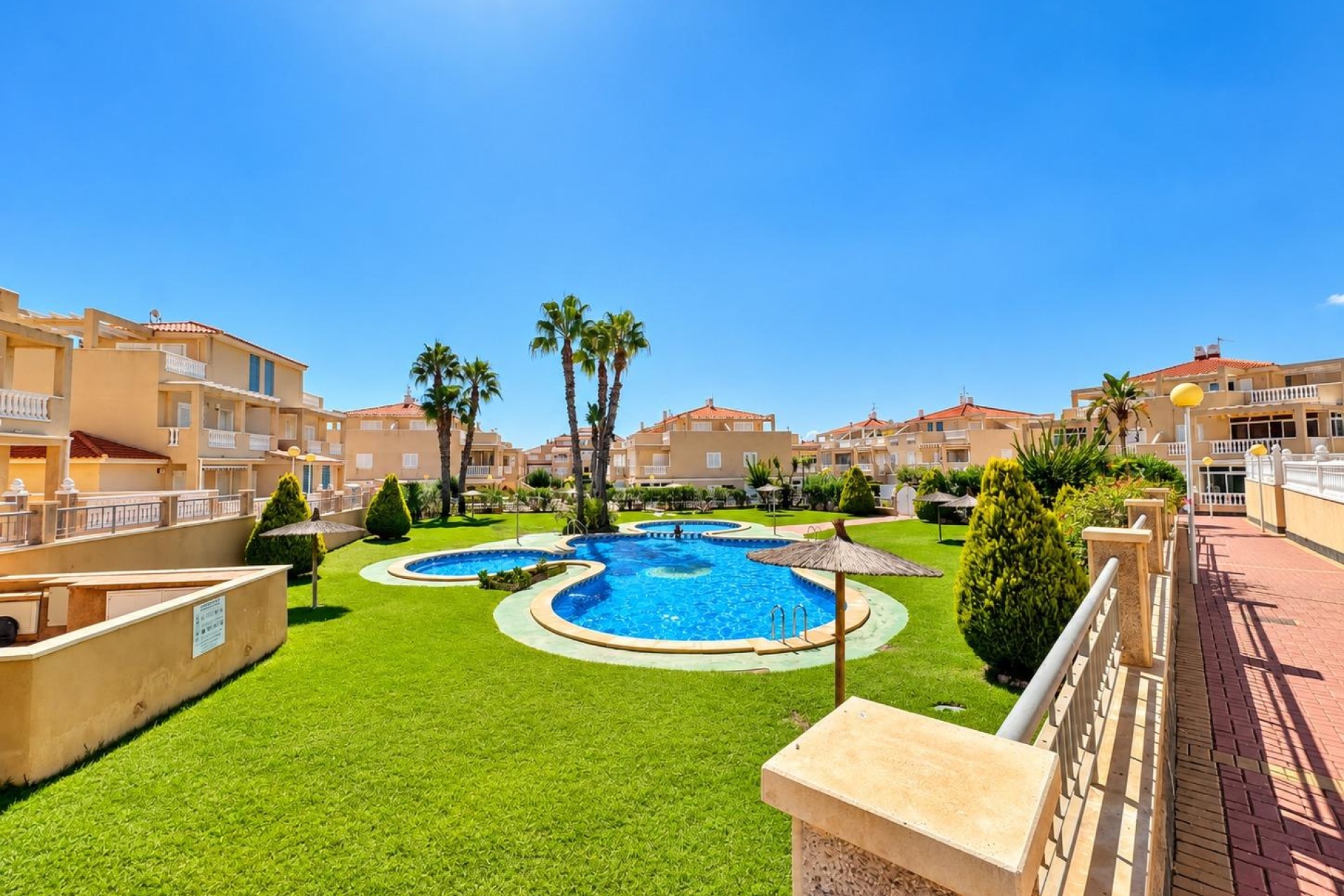 Resale - Apartment / Duplex - Orihuela Costa - Punta Prima