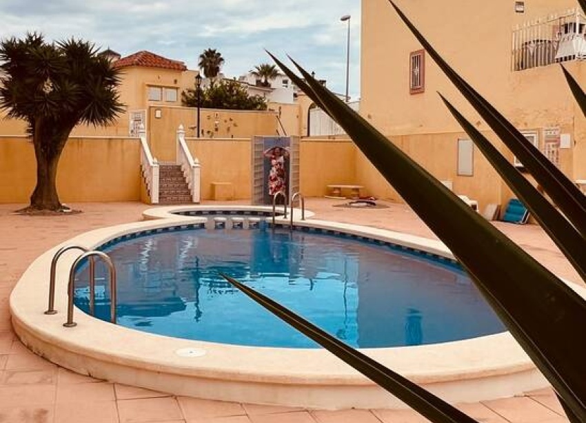 Resale - Apartment / Duplex - Orihuela Costa - Villamartín