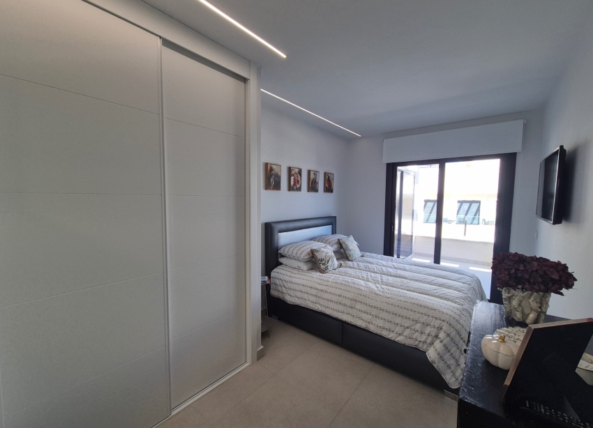 Resale - Apartment / Duplex - Orihuela - Villamartín