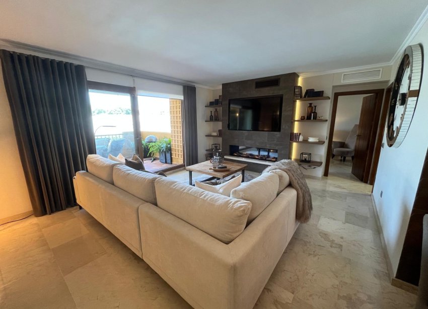 Resale - Apartment / Duplex - Punta Prima