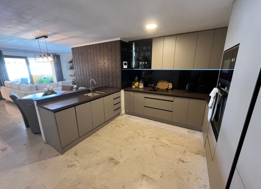 Resale - Apartment / Duplex - Punta Prima