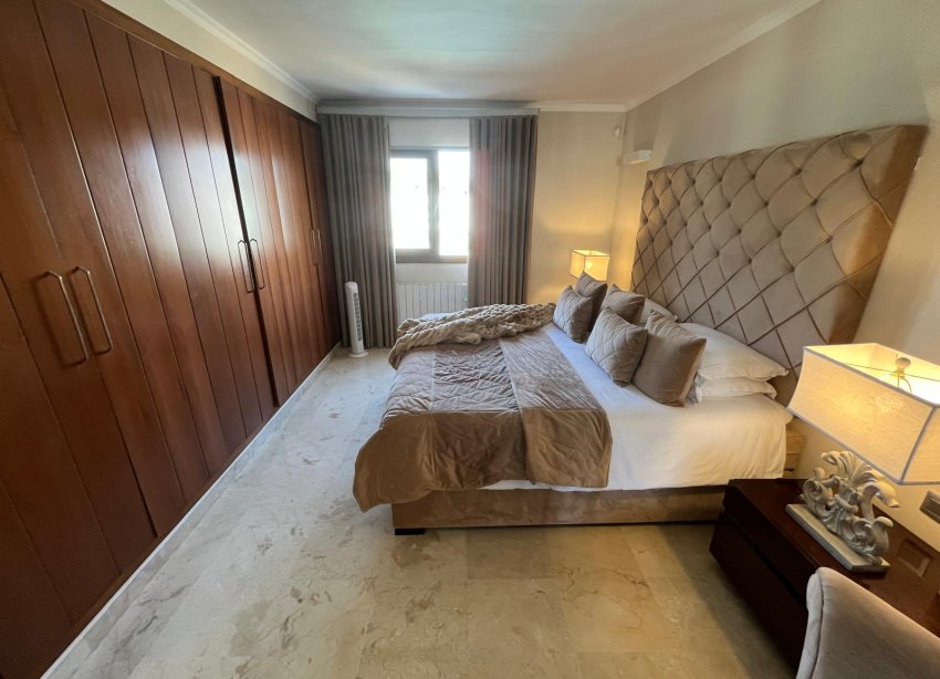 Resale - Apartment / Duplex - Punta Prima