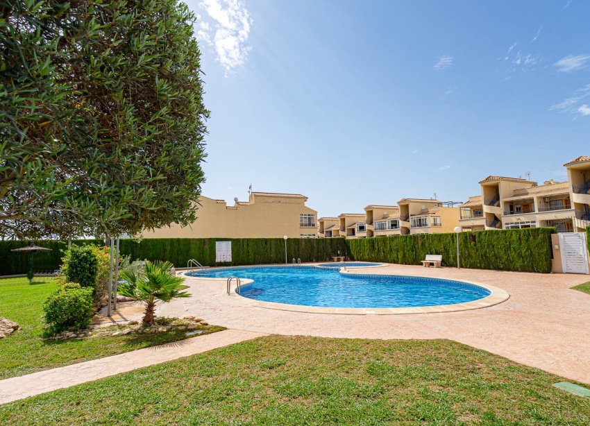 Resale - Apartment / Duplex - Punta Prima