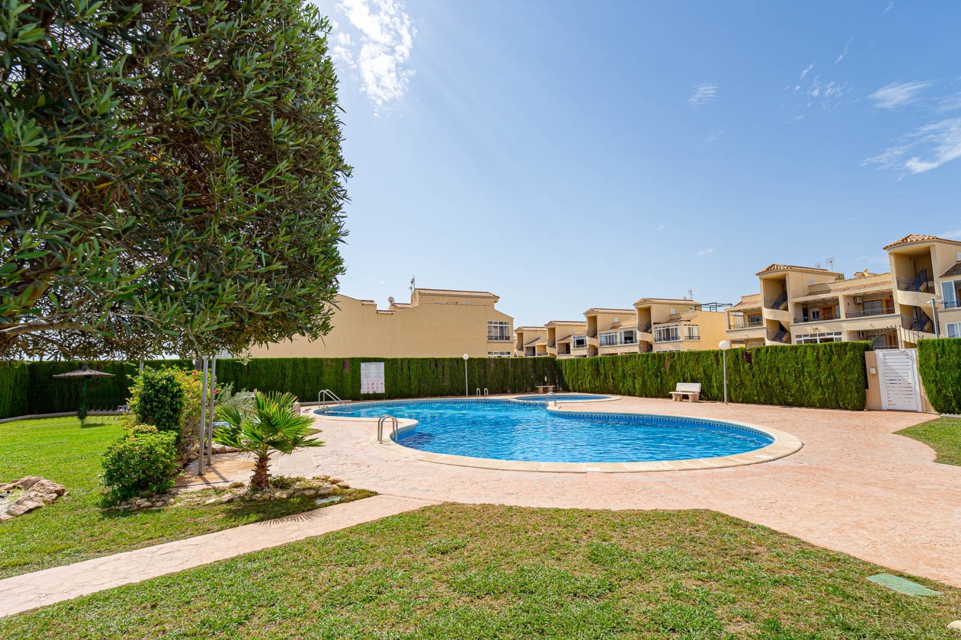 Resale - Apartment / Duplex - Punta Prima