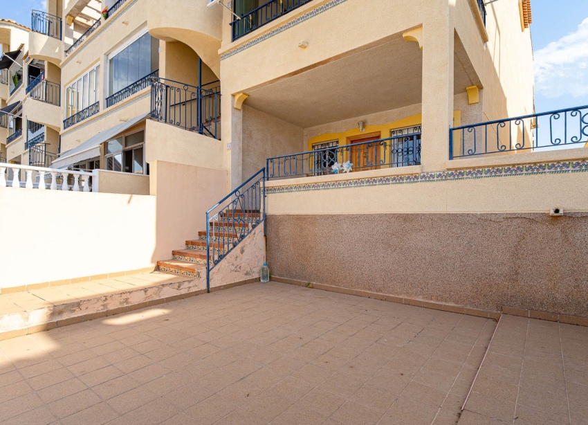 Resale - Apartment / Duplex - Punta Prima