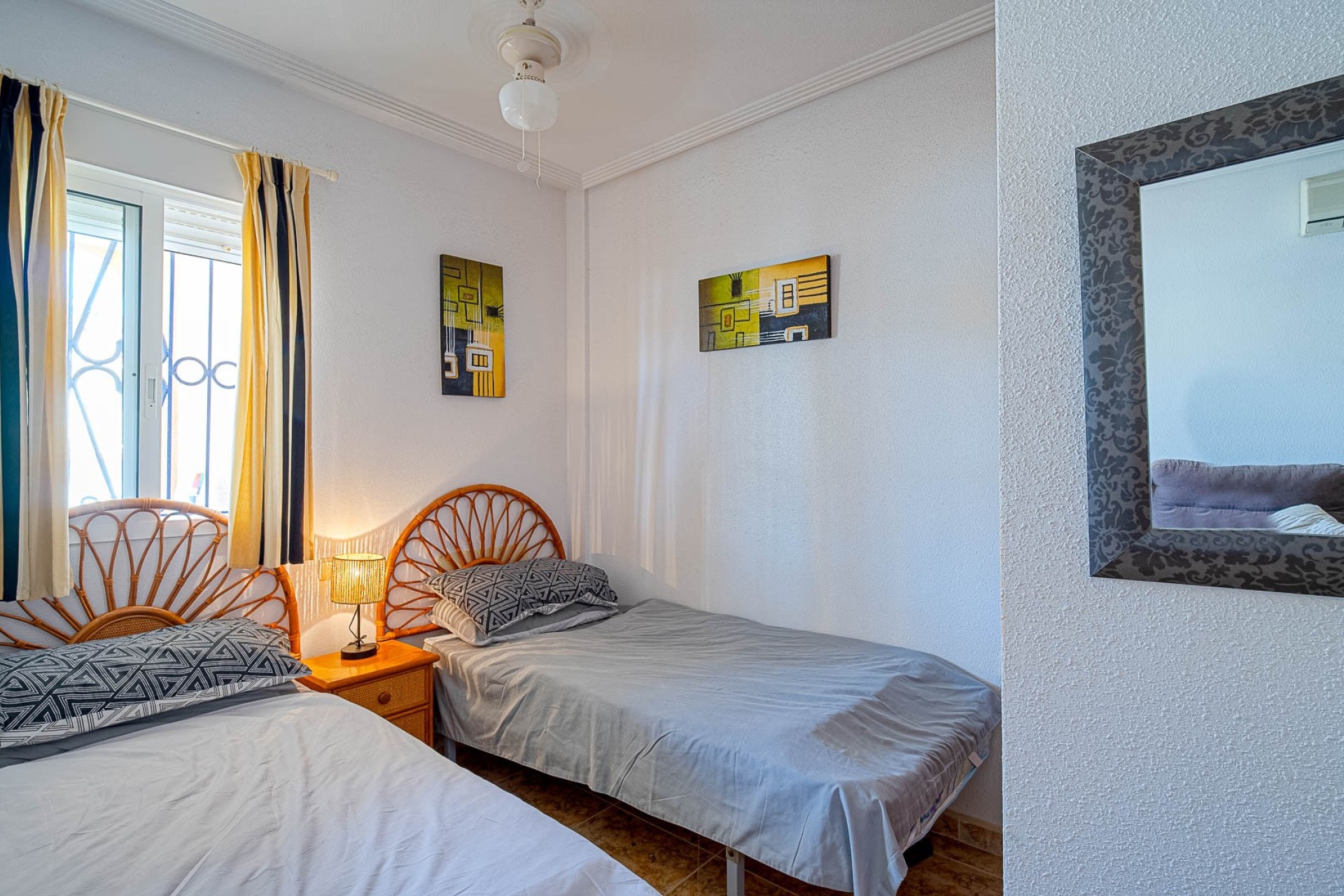 Resale - Apartment / Duplex - Punta Prima