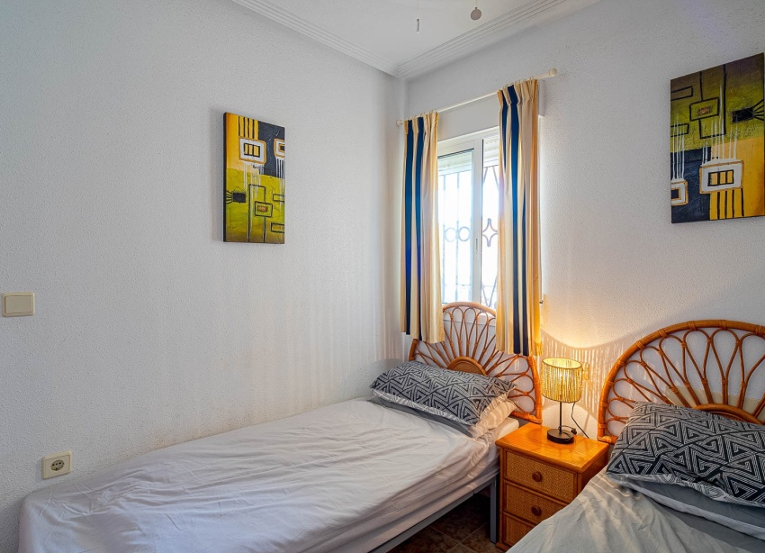 Resale - Apartment / Duplex - Punta Prima