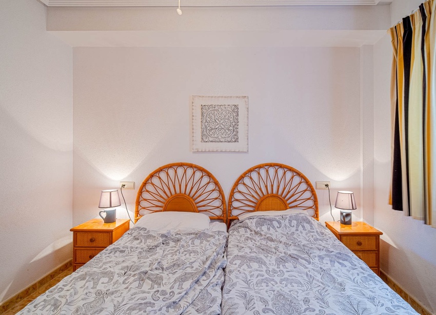 Resale - Apartment / Duplex - Punta Prima