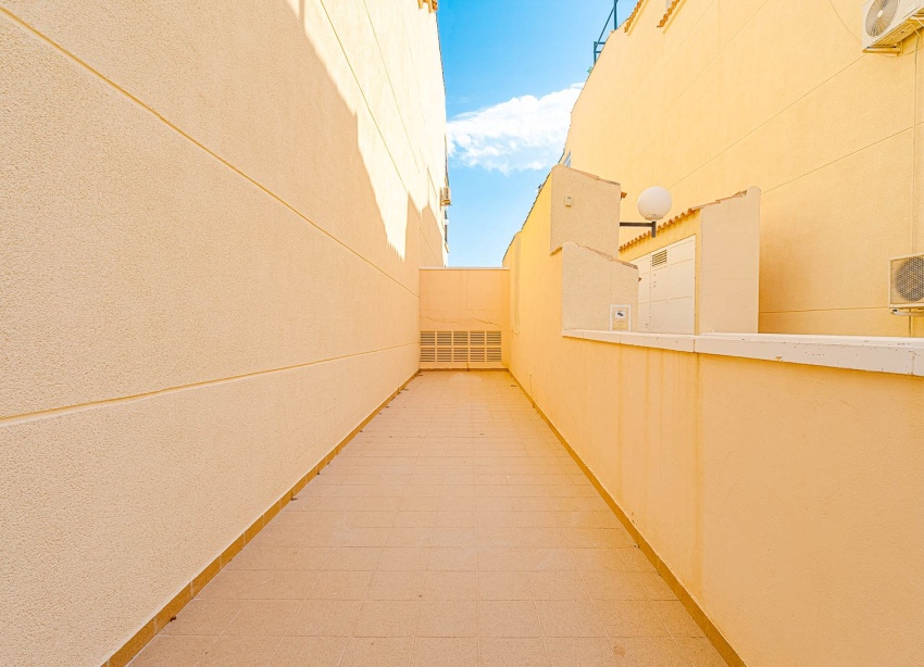 Resale - Apartment / Duplex - Punta Prima