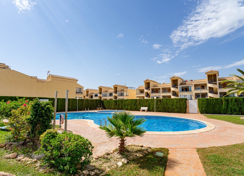 Resale - Apartment / Duplex - Punta Prima