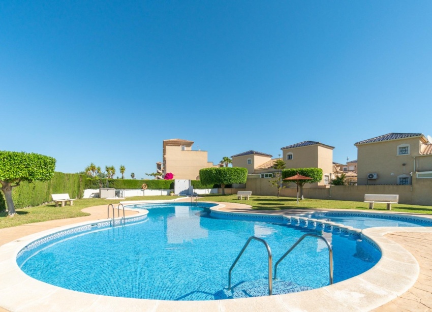 Resale - Apartment / Duplex - Punta Prima