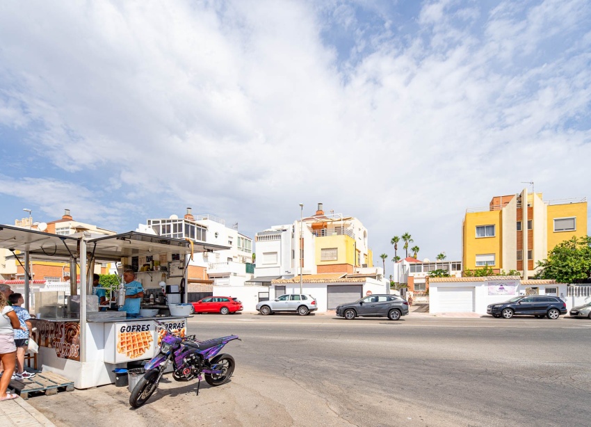 Resale - Apartment / Duplex - Punta Prima