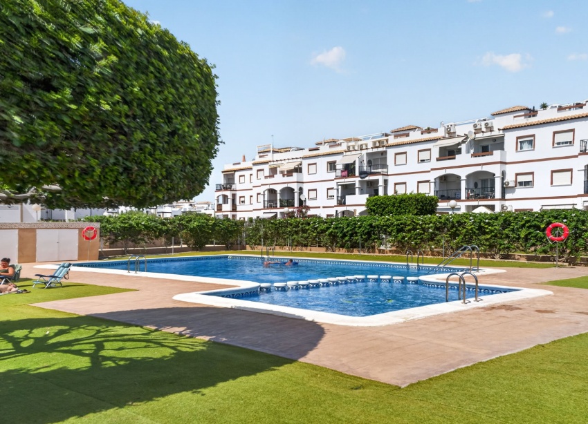 Resale - Apartment / Duplex - Punta Prima