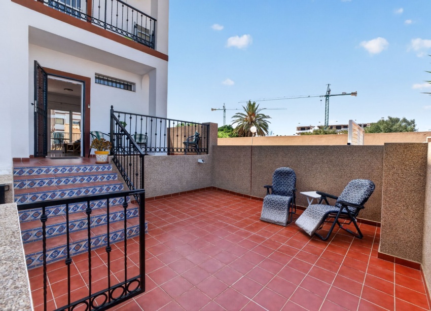 Resale - Apartment / Duplex - Punta Prima