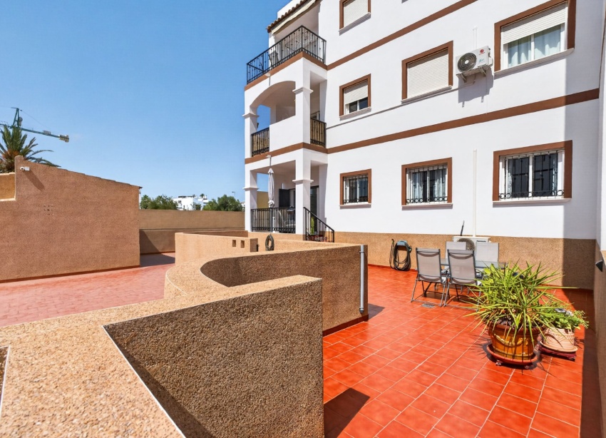 Resale - Apartment / Duplex - Punta Prima