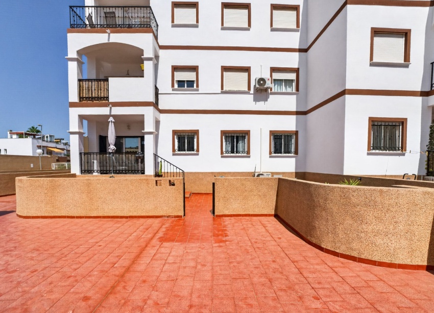 Resale - Apartment / Duplex - Punta Prima