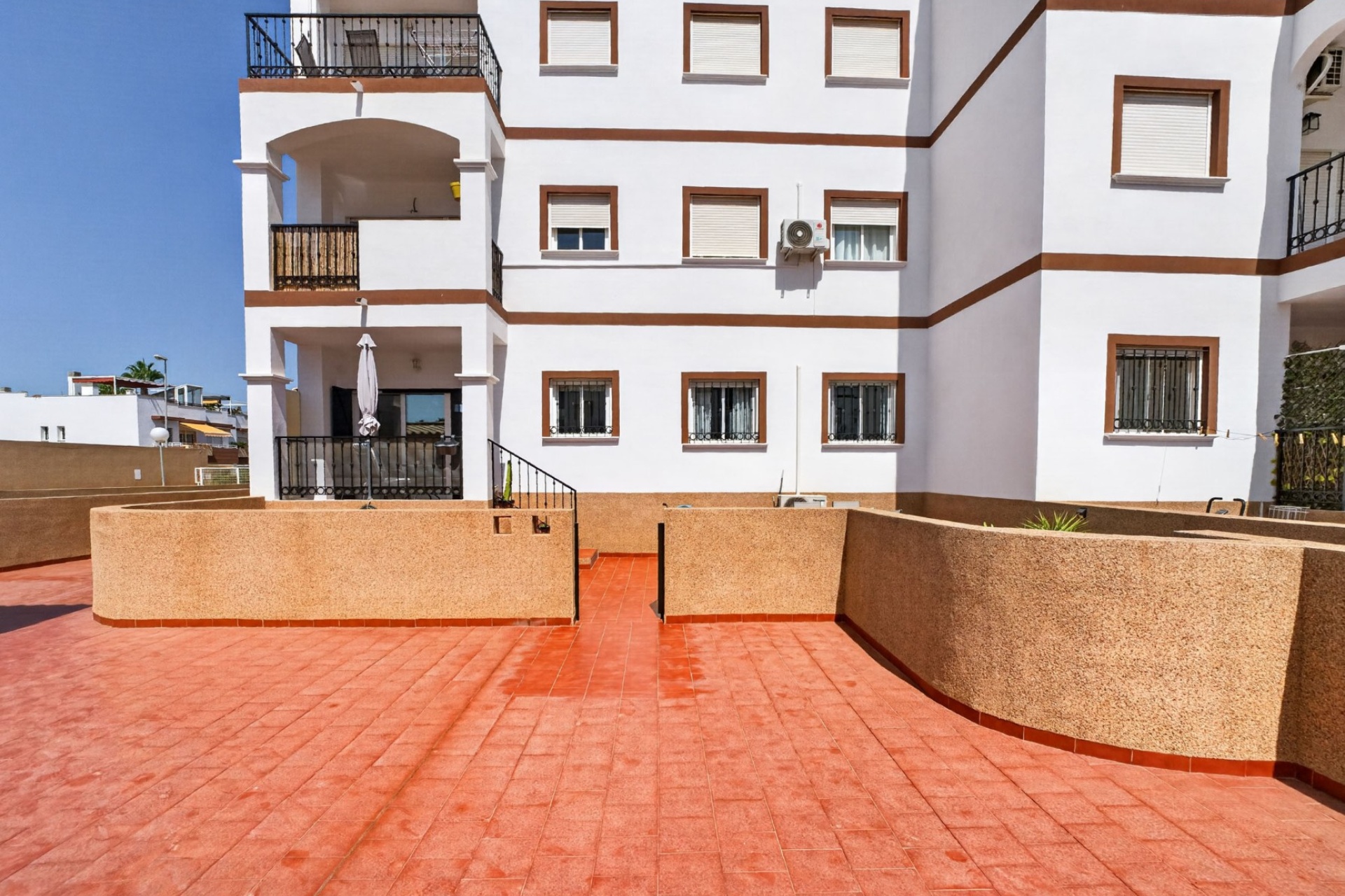 Resale - Apartment / Duplex - Punta Prima