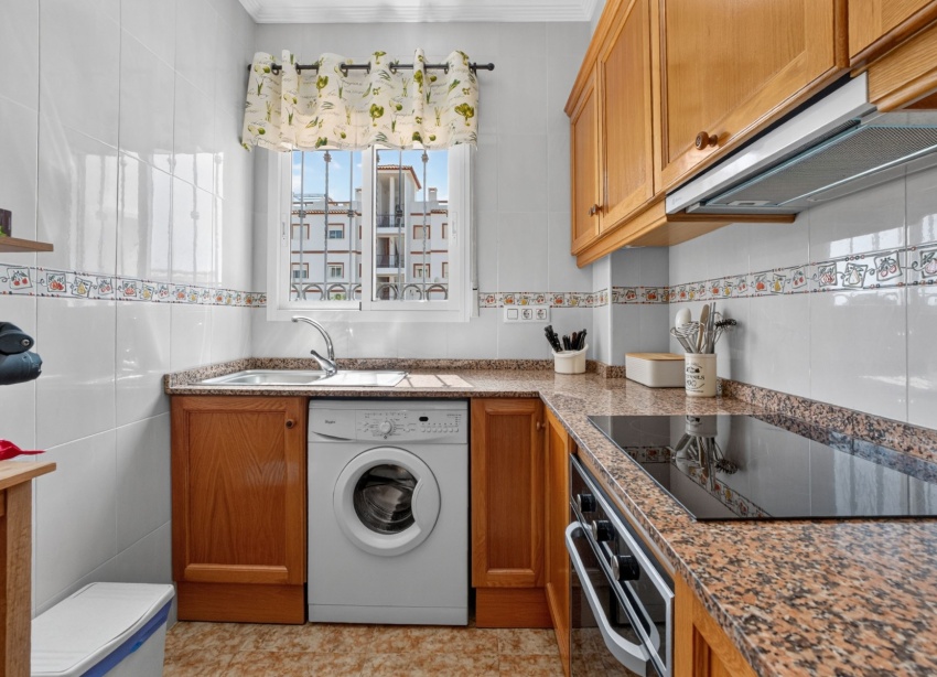 Resale - Apartment / Duplex - Punta Prima