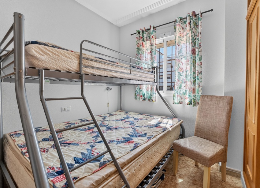 Resale - Apartment / Duplex - Punta Prima
