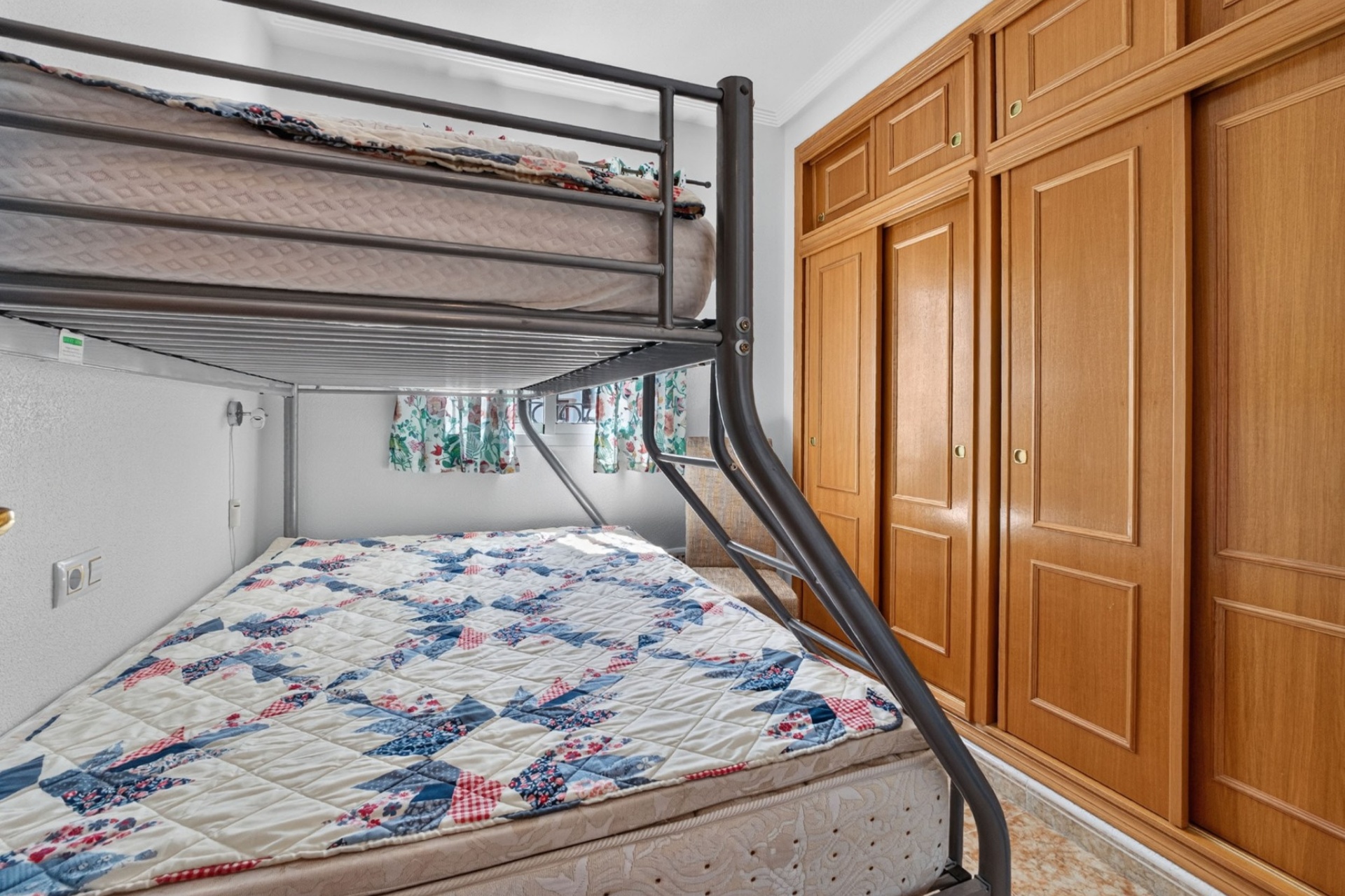 Resale - Apartment / Duplex - Punta Prima