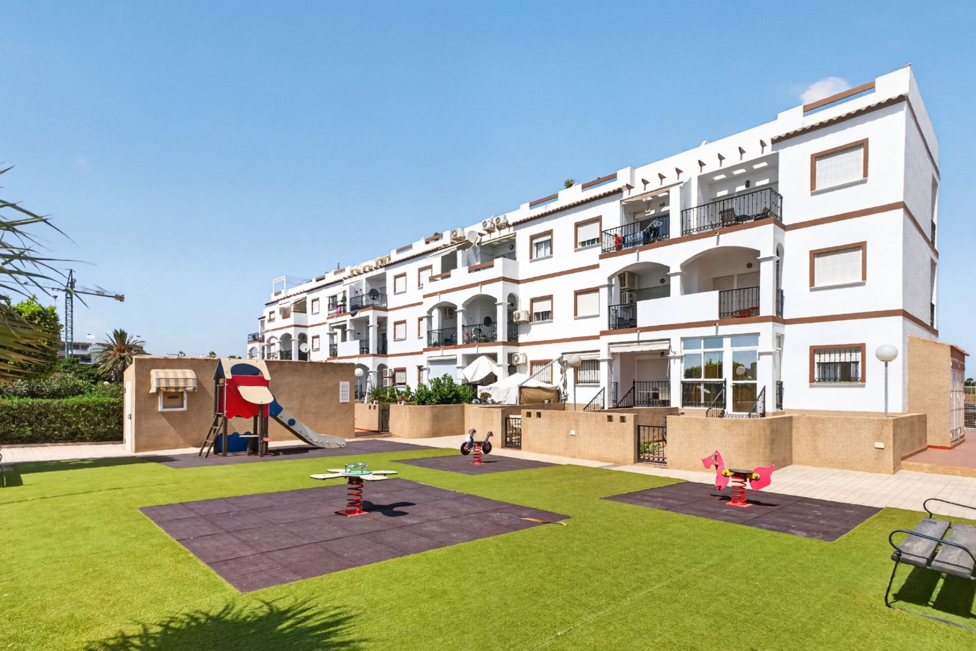 Resale - Apartment / Duplex - Punta Prima