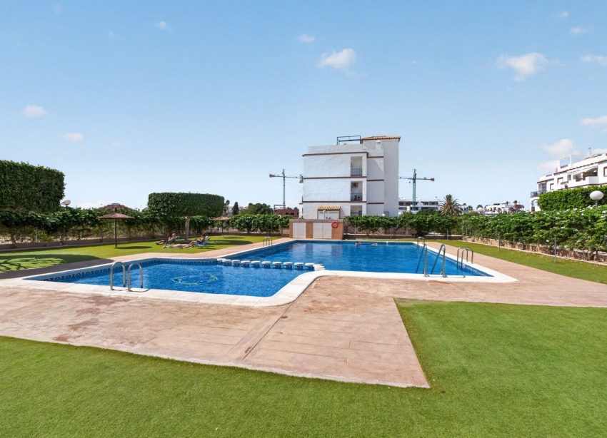 Resale - Apartment / Duplex - Punta Prima