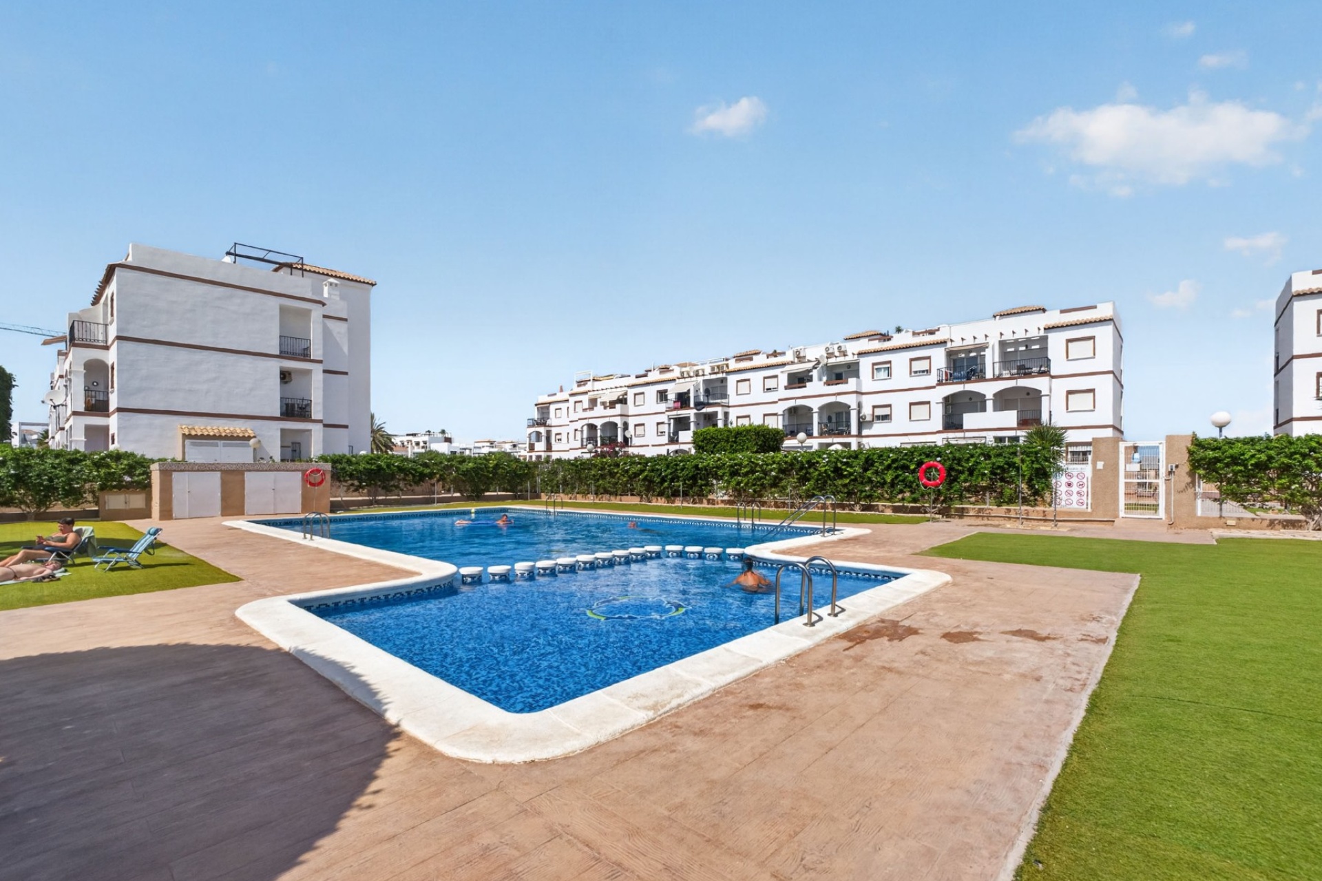 Resale - Apartment / Duplex - Punta Prima