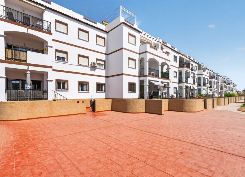Resale - Apartment / Duplex - Punta Prima