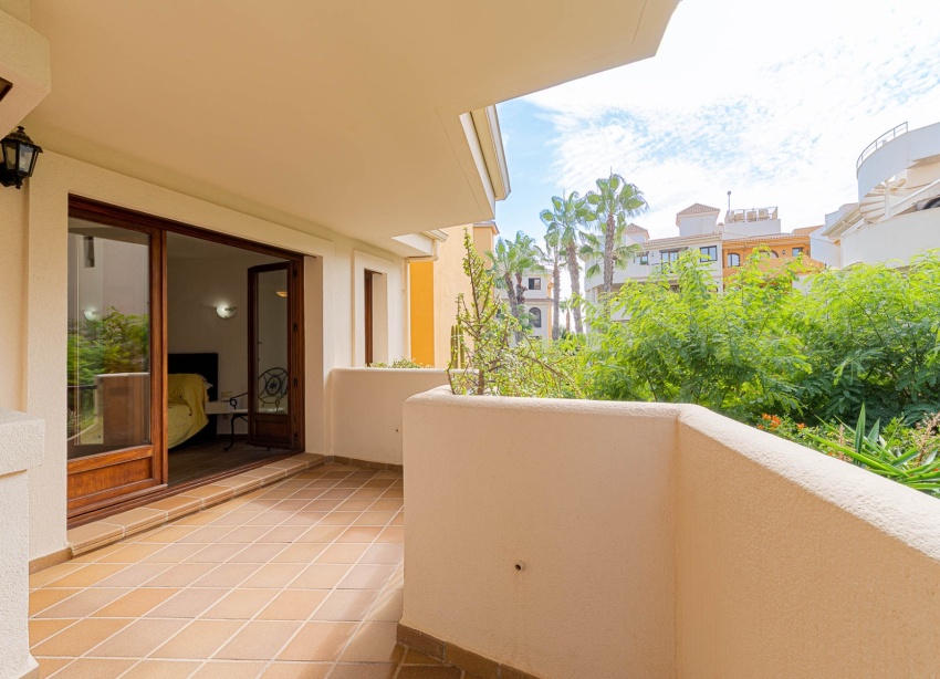 Resale - Apartment / Duplex - Punta Prima
