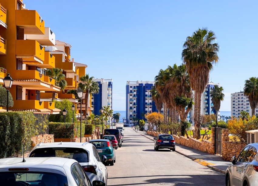 Resale - Apartment / Duplex - Punta Prima