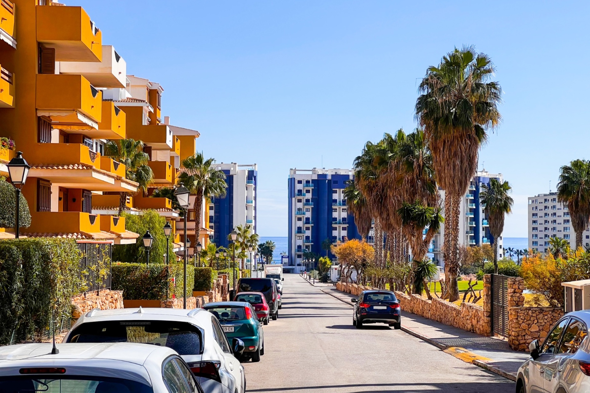 Resale - Apartment / Duplex - Punta Prima