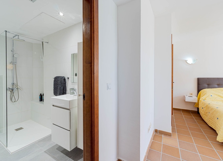 Resale - Apartment / Duplex - Punta Prima