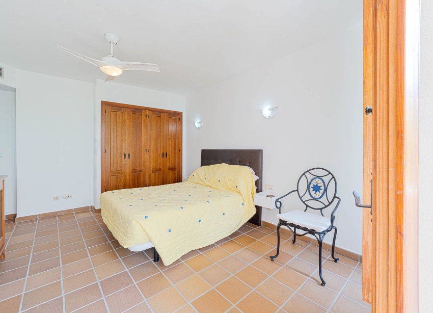 Resale - Apartment / Duplex - Punta Prima