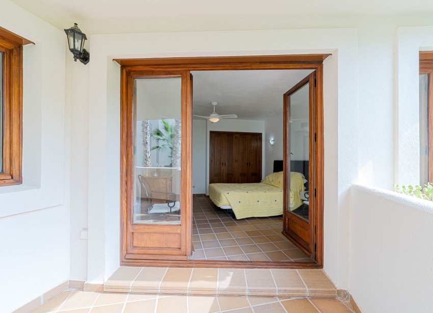Resale - Apartment / Duplex - Punta Prima