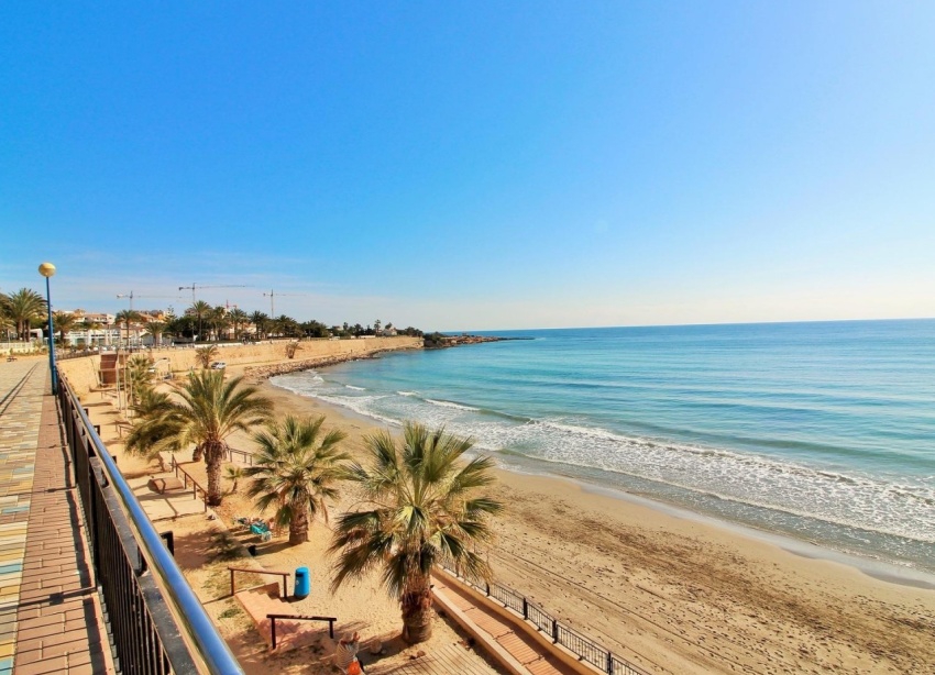 Resale - Apartment / Duplex - Punta Prima
