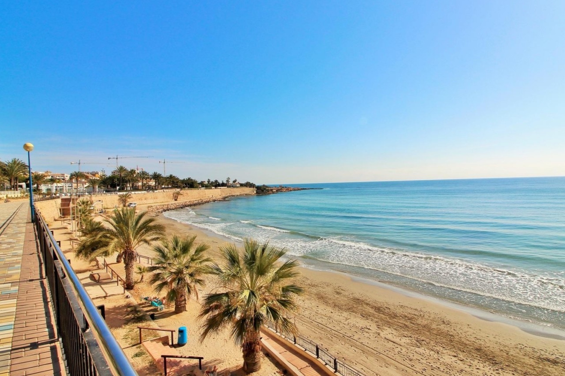 Resale - Apartment / Duplex - Punta Prima