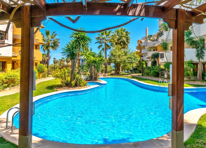 Resale - Apartment / Duplex - Punta Prima