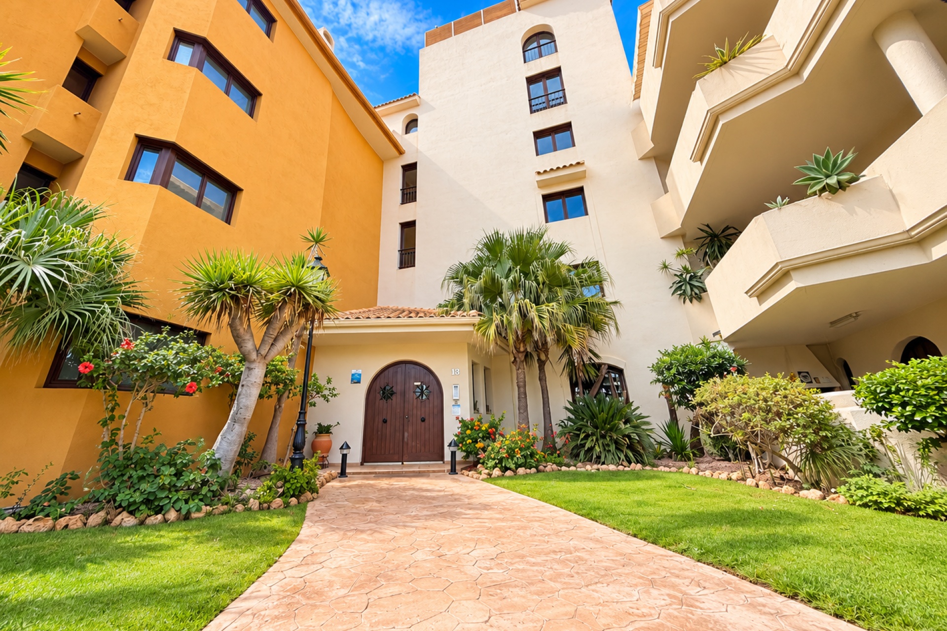 Resale - Apartment / Duplex - Punta Prima