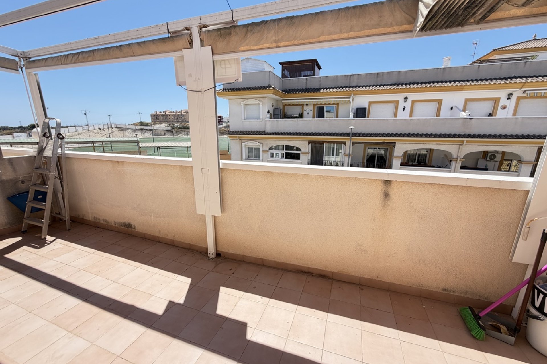 Resale - Apartment / Duplex - San Miguel de Salinas