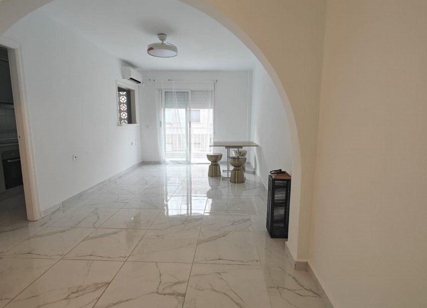 Resale - Apartment / Duplex - Torrevieja - Acequion