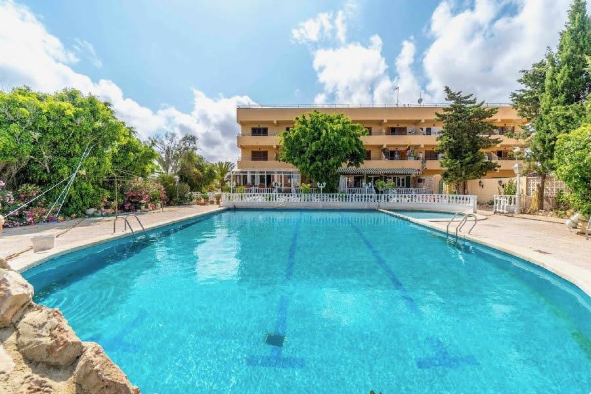 Resale - Apartment / Duplex - Torrevieja - Aguas Nuevas