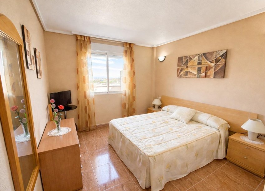 Resale - Apartment / Duplex - Torrevieja - Centro